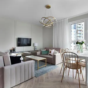 https://elite-apartments-marine-cztery-oceany.gdanskhotel.org